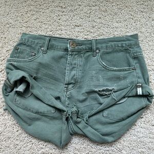 One teaspoon army green Jean shorts
